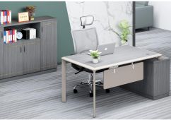 YF Office Desk 1.36mtr