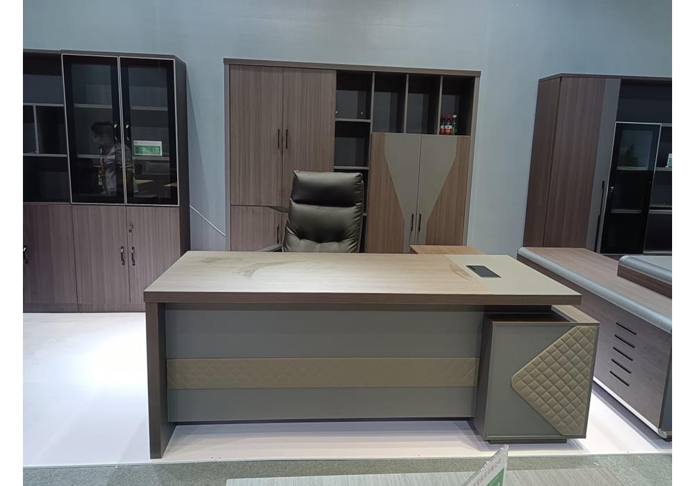YF Executive Desk 1.8mtr